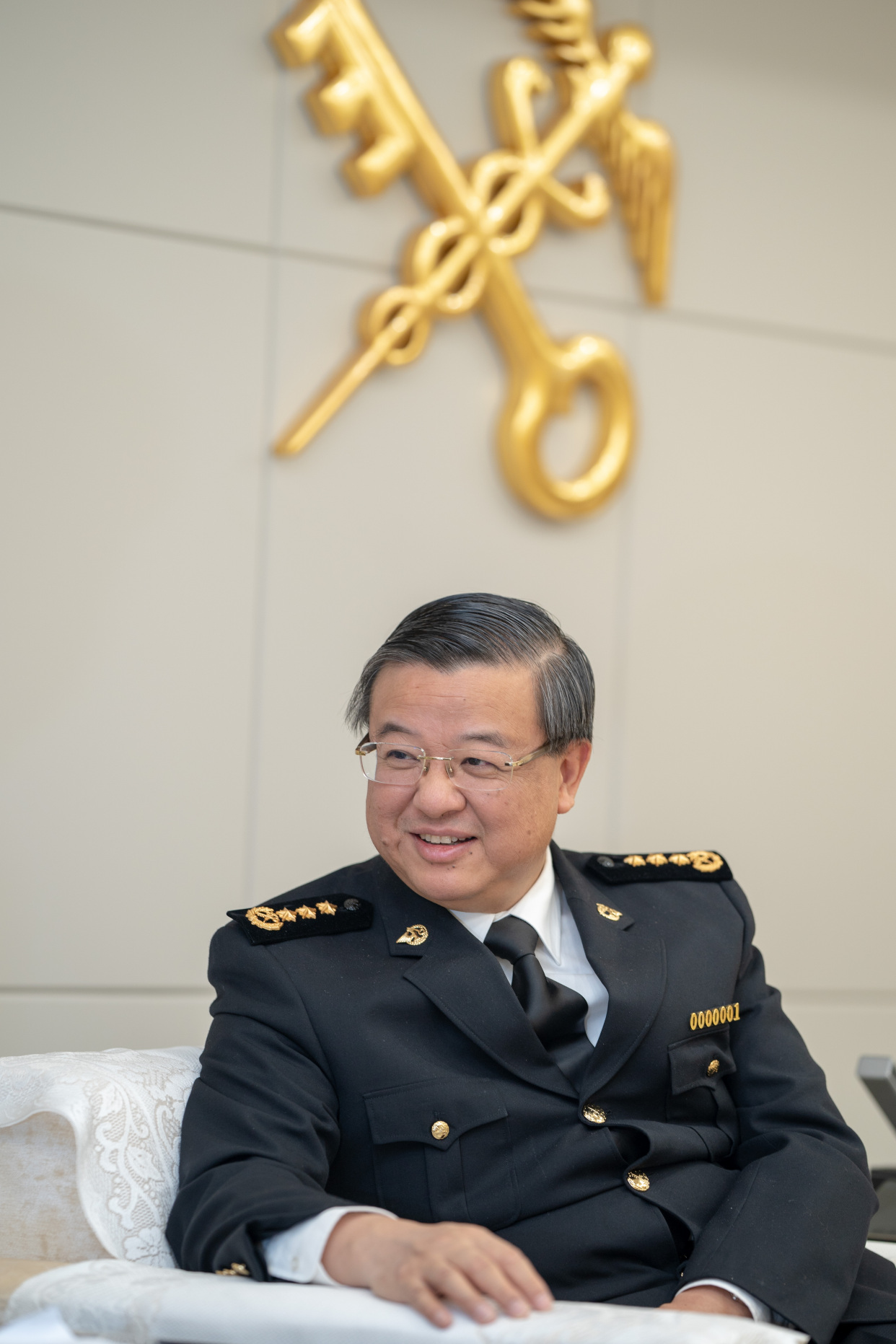 全力以赴稳外贸,促开放,守国门——专访海关总署署长倪岳峰