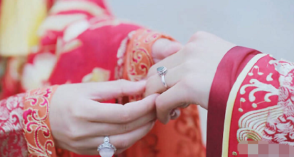 《双世宠妃2》大结局,小檀和王爷举办中西式婚礼,现场版撒糖!