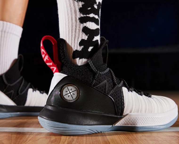 实战利器!李宁队尚6性价比很高,400块钱学生党都能轻松入手