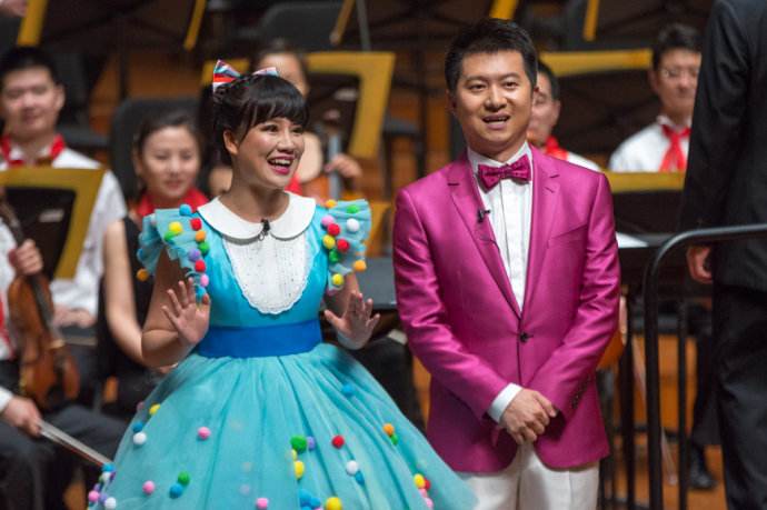 红果果绿泡泡已结婚,现今女方宣布怀孕,网友:这对cp从小看到大