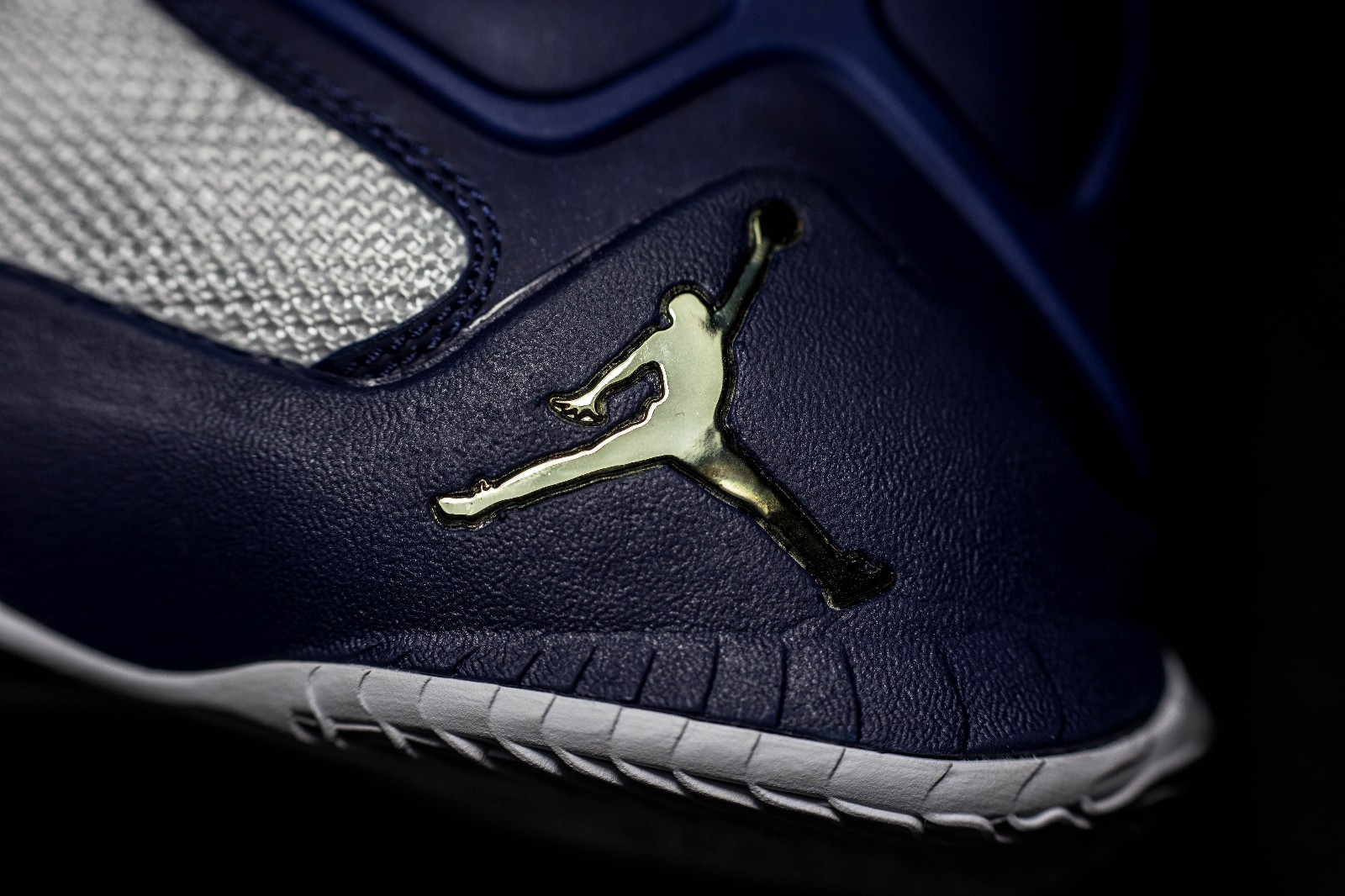 篮球史上三金第一人专属之melo 12开箱图赏