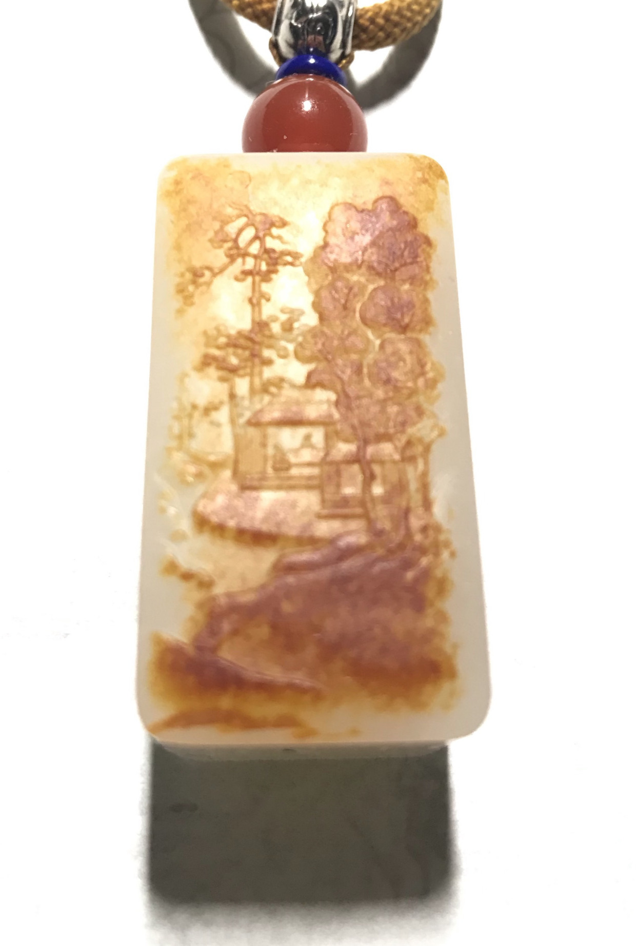 和田仔料浅浮雕山水挂件