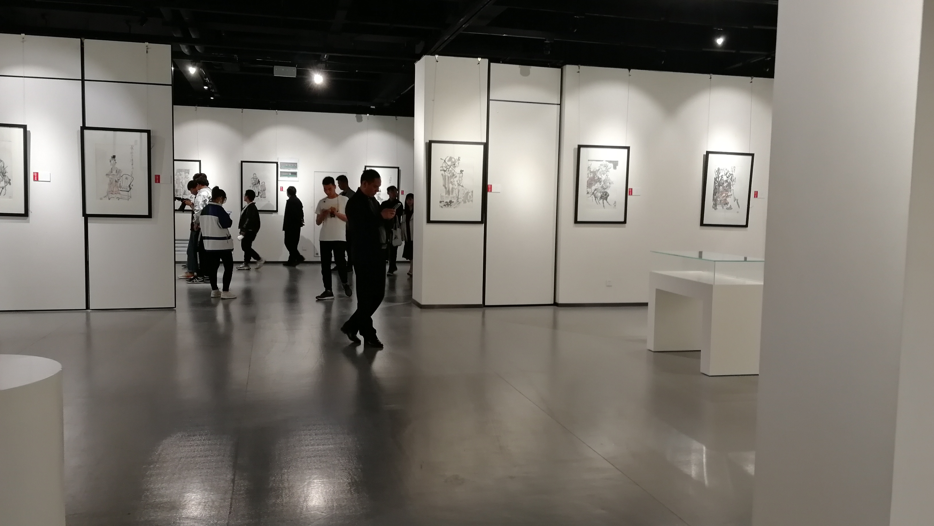 著名画家吕书峰国画人物作品展在河南师范大学艺术学院美术馆开幕