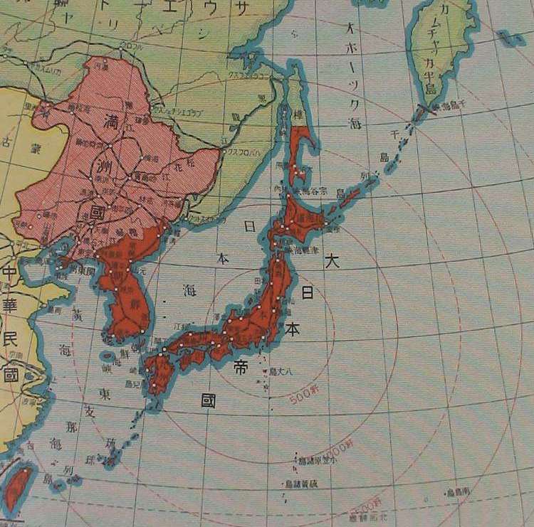 你没见过的老照片:日本人占领下的库页岛,岛上插满了纳粹旗