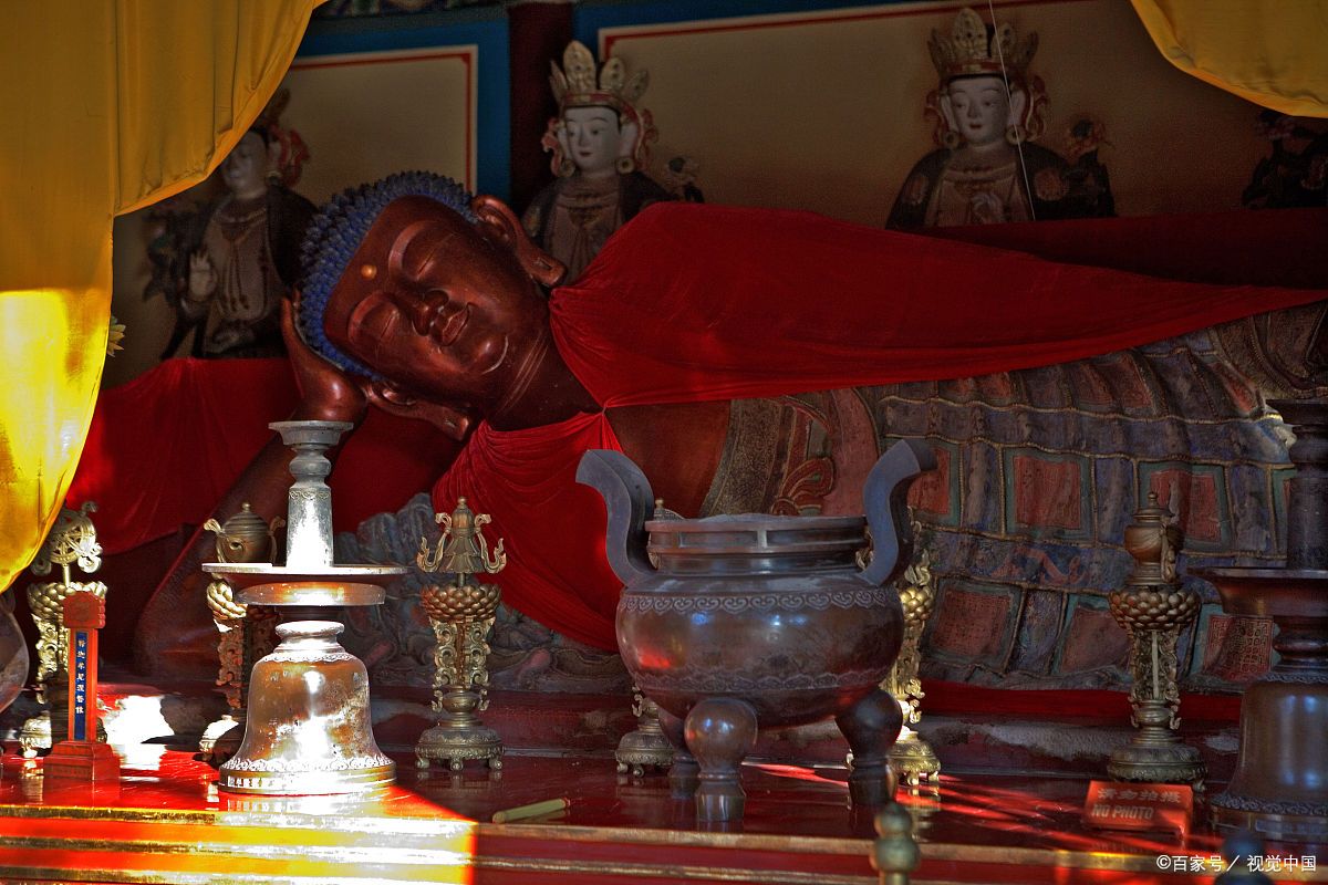 十方普觉寺,又名卧佛寺,曾用名兜率寺,洪庆寺,寿安禅林