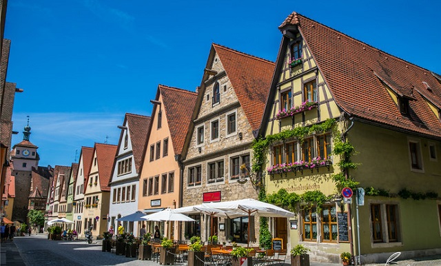 它被称作巴伐利亚的中世纪明珠,但它更像是一个充满童话的小镇!