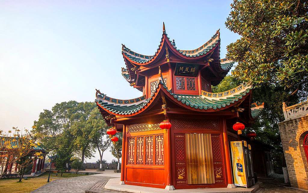 42米高,连20米都不到.