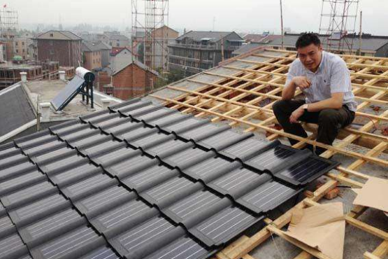 中国发明太阳能瓦片,完美融合科技与艺术,成为新一代"