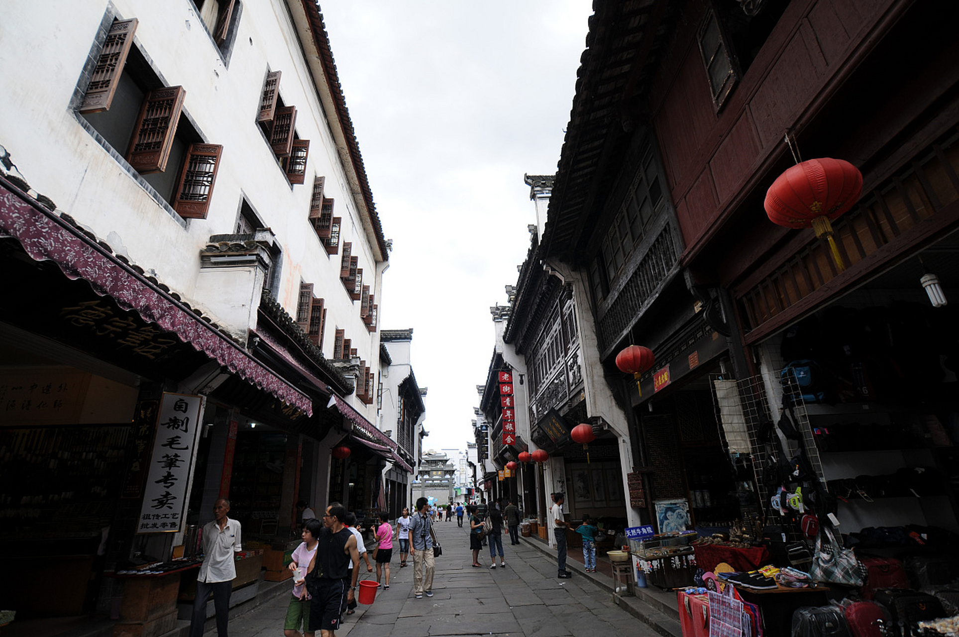 哇塞,小伙伴们,我刚从江西七里街景区回来,简直是太惊艳了!