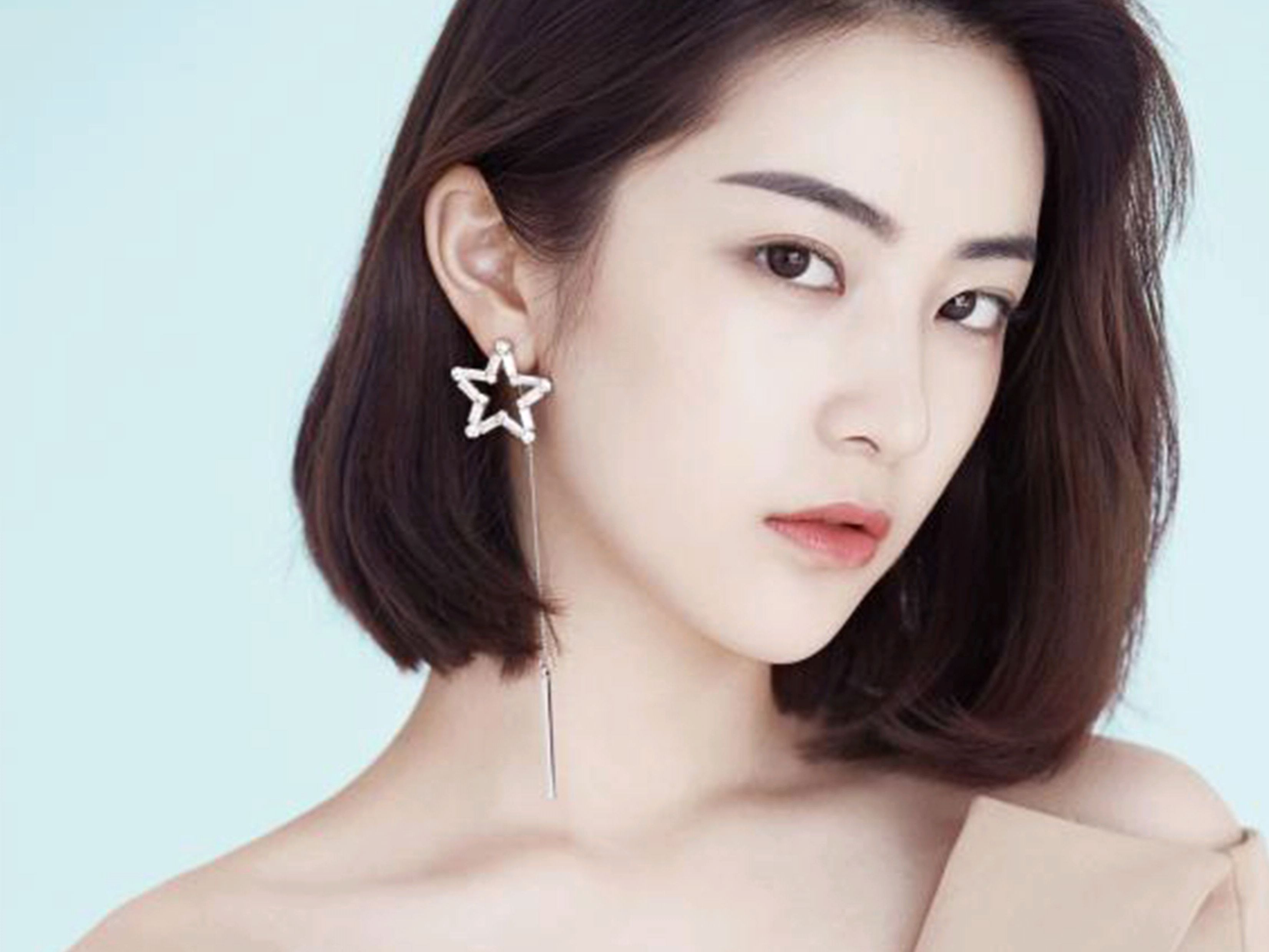 王思聪点赞的丑闻主角王柳雯是谁?林更新前女友,还搭档过邓伦