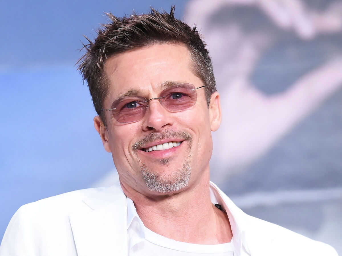 名人第一次赚大钱会买什么?罗恩买了冰激凌车,皮特买了手工椅子