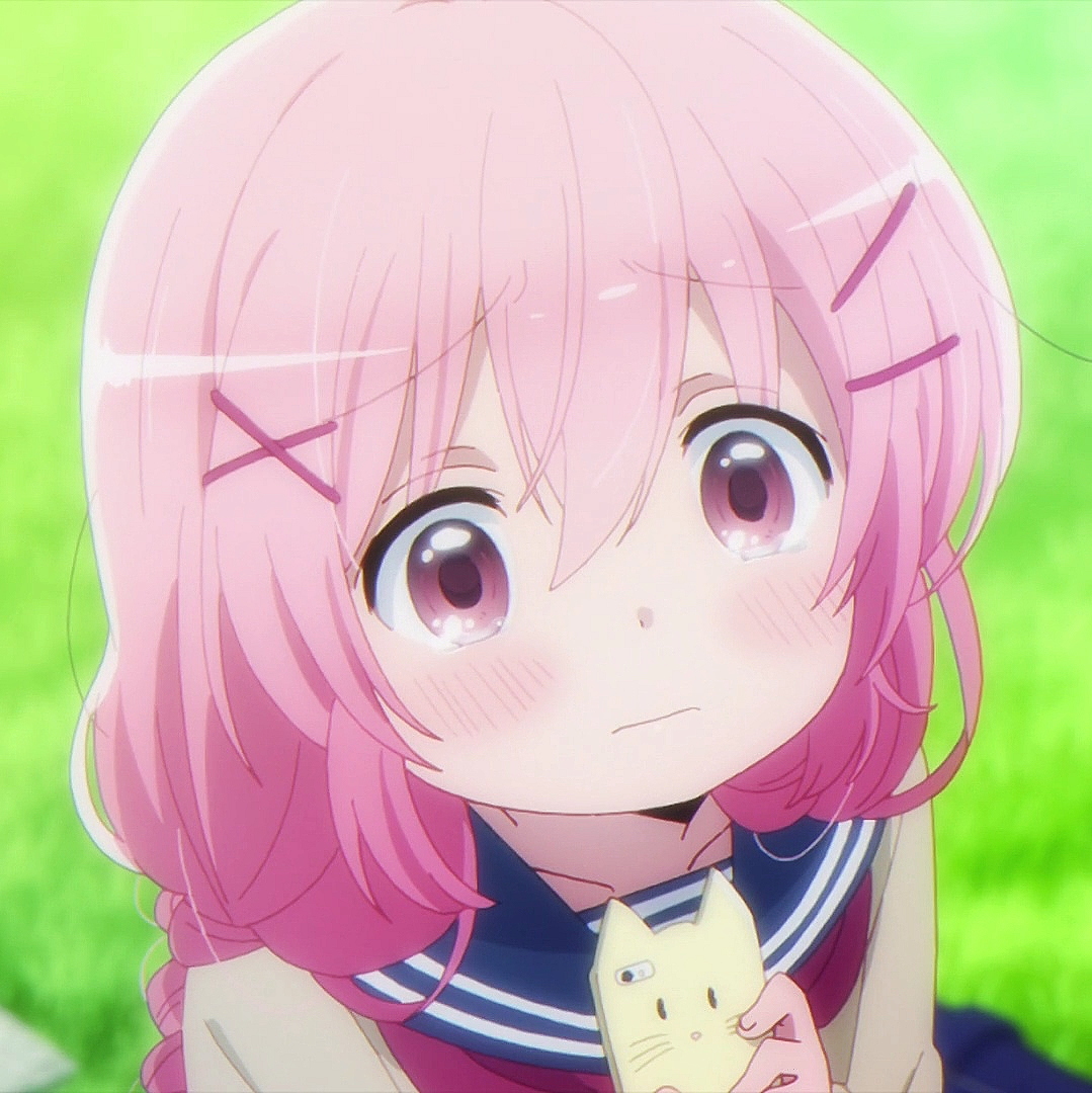 《comic girls》中的萌田薰子(笔名:混沌)是15岁高中生兼漫画家,在