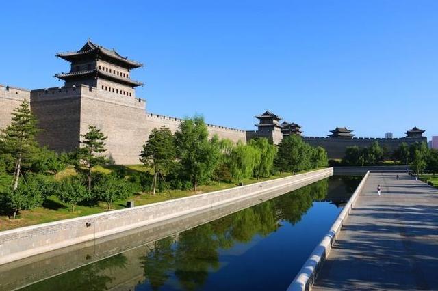 它是大同后花园,山丹丹花是城市象征,古榆护周全,洪钟响未来