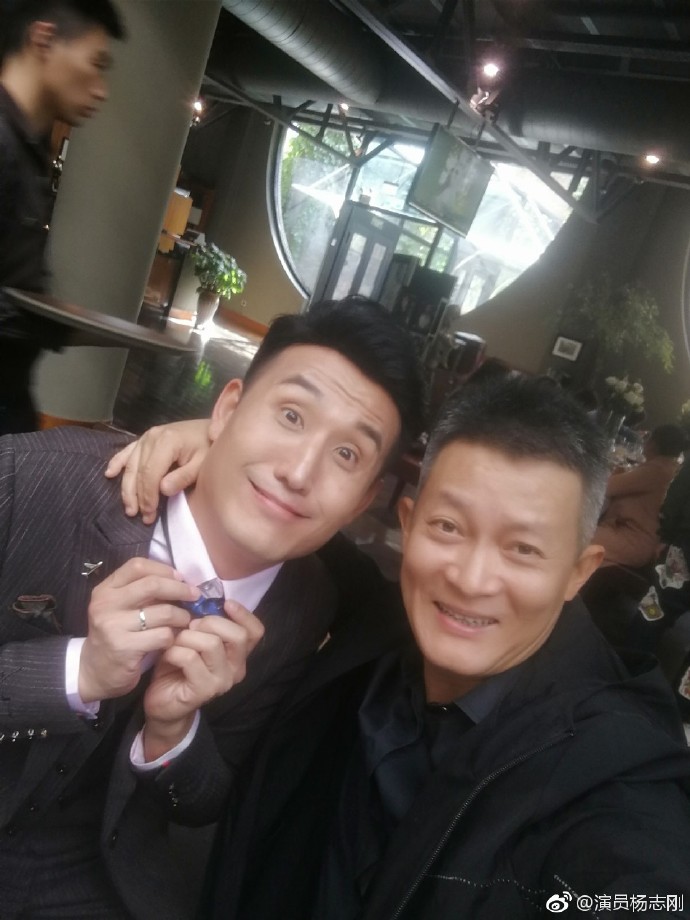 演员马赫大婚,杨志刚晒婚礼照,网友:"蒋小鱼"怎么变成这样了