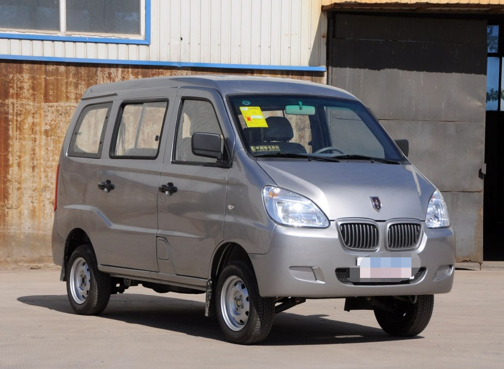 霸气沉稳很有美感,金杯海星a72011款 1.0l特惠版,吸引人眼球