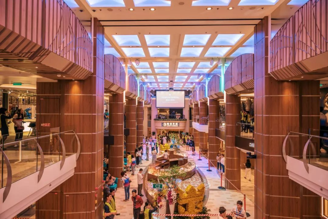 大半个朋友圈都在刷海洋光谱号,这艘船刷新了游轮有多好玩啊!