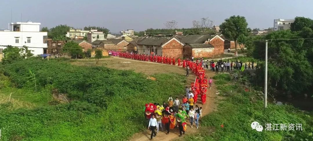 湛江市遂溪县温良陈族礼村房村,500多名出阁金花齐回娘家