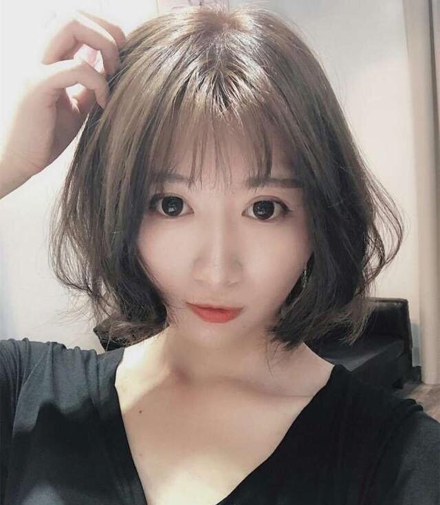 2019年"空气烫"短发火了,喜欢烫发的女生可以做参考!