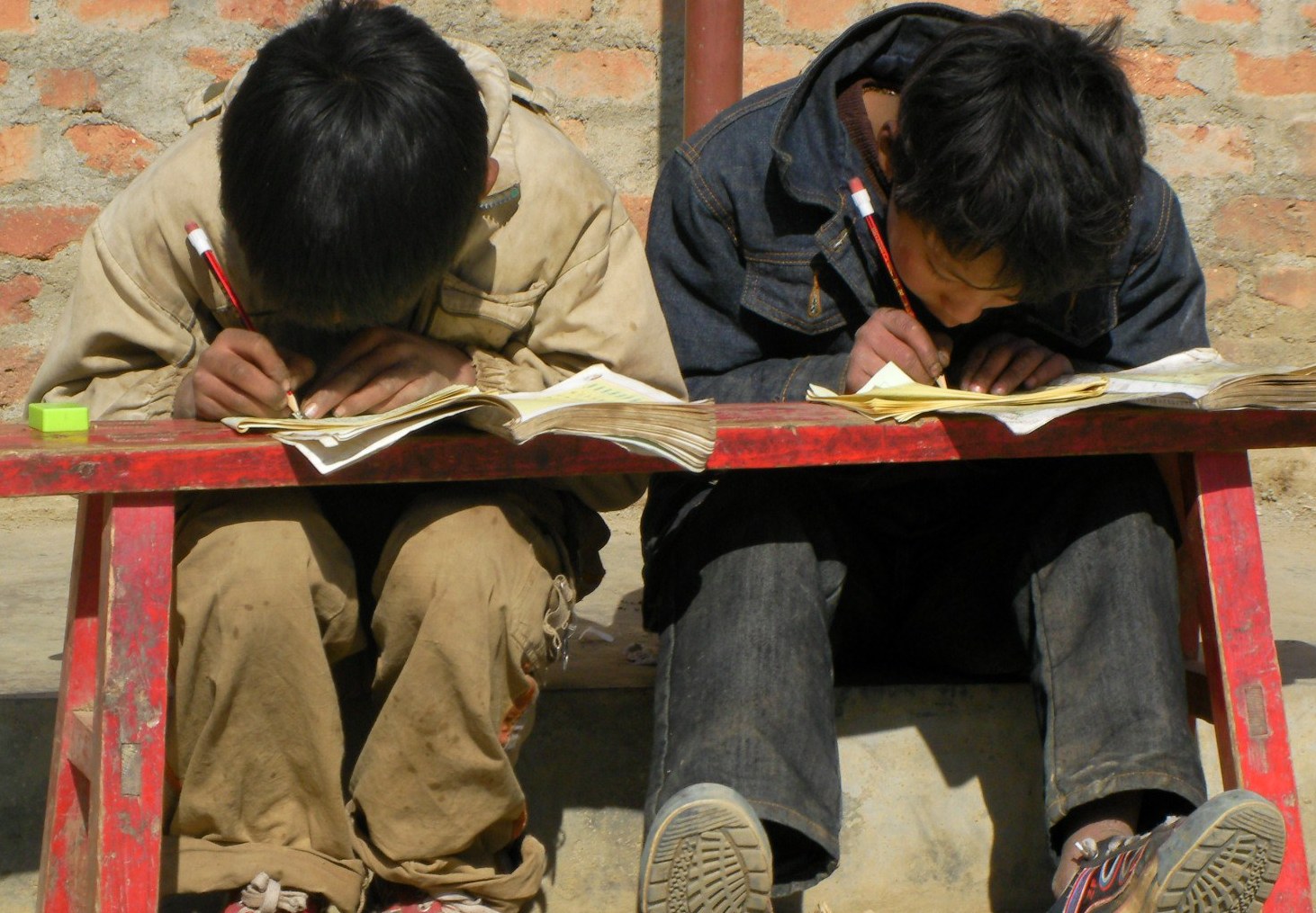 读书改变命运,又有多少农村孩子能读到高中?公布的数据令人心酸