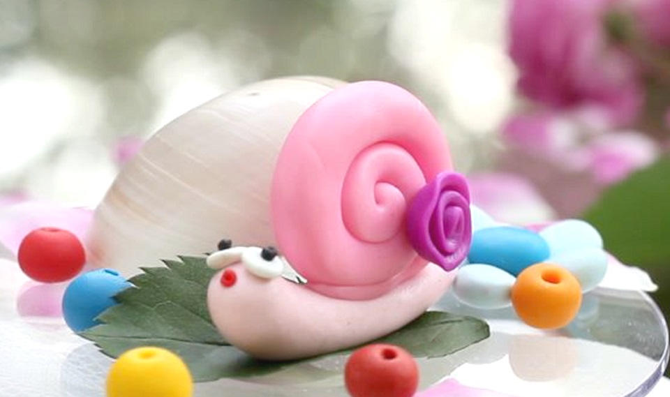 diy小手工:可爱的粘土软陶小蜗牛,也可以用橡皮泥捏一个