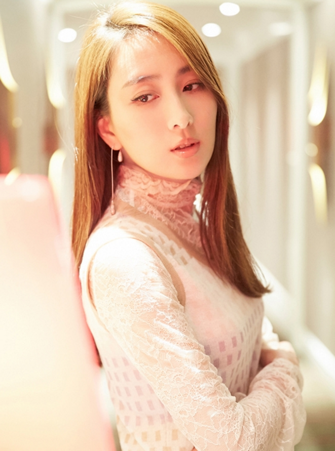 《丝路豪侠》中的玛瑙,玉洁冰清——马苏