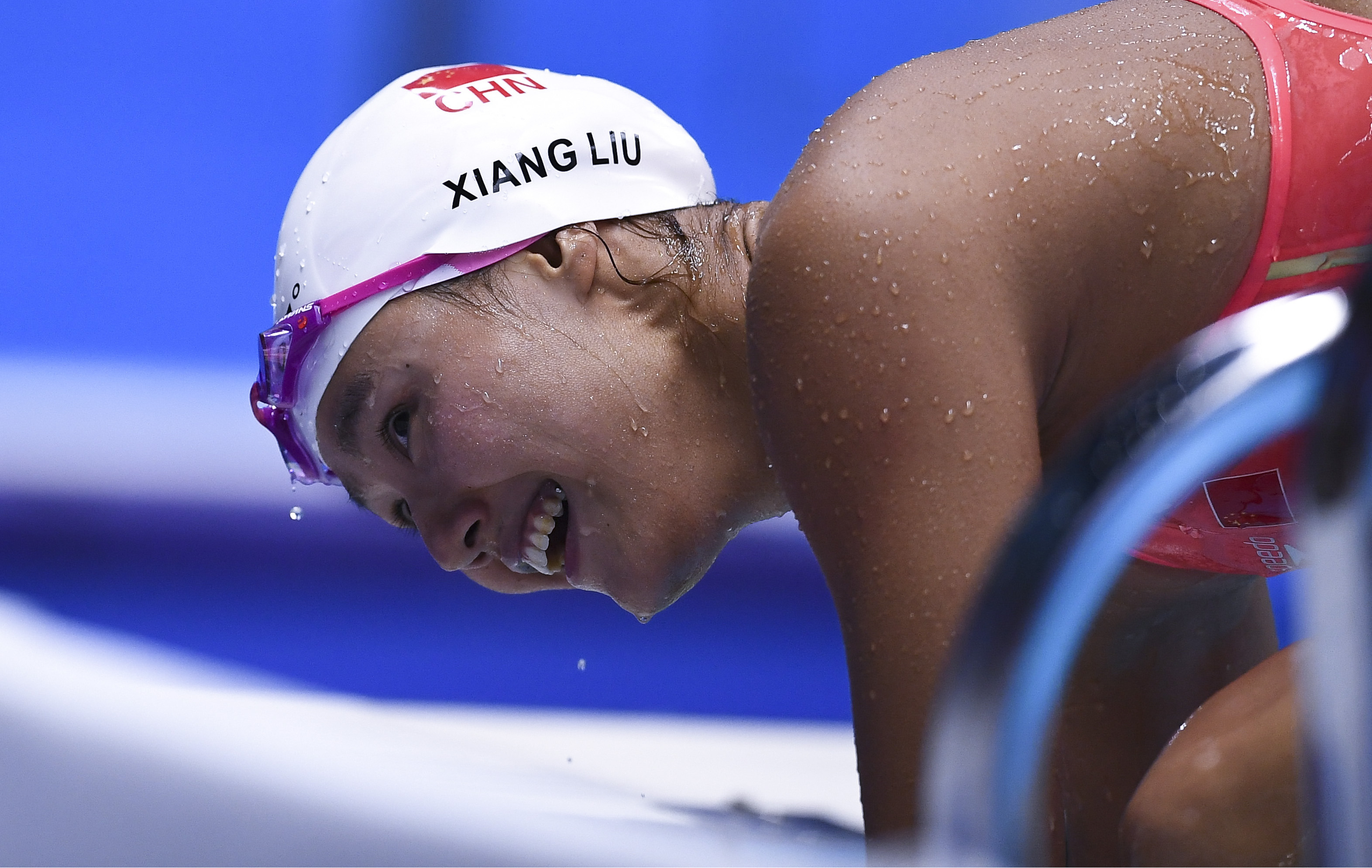 游泳——女子50米仰泳:刘湘夺冠并打破世界纪录(21)