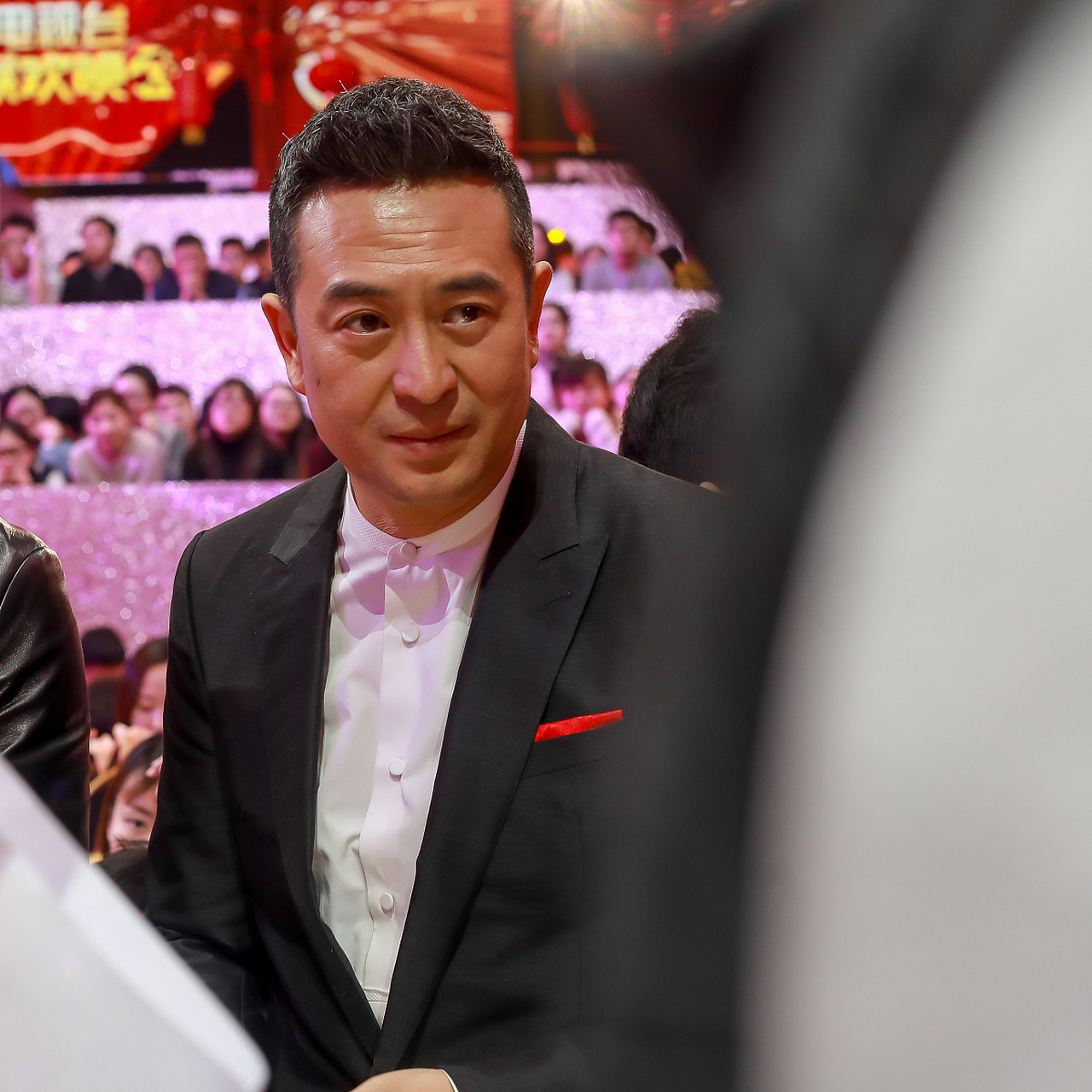 有一次,宋佳告诉张嘉译:"以后我不想再和你一起演戏了.