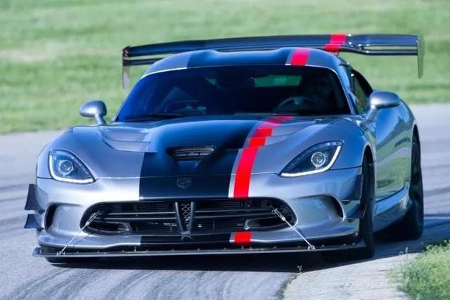 纽北赛道"神车"top 10,是谁抢走了保时捷 911 gt2 rs的"王座"?