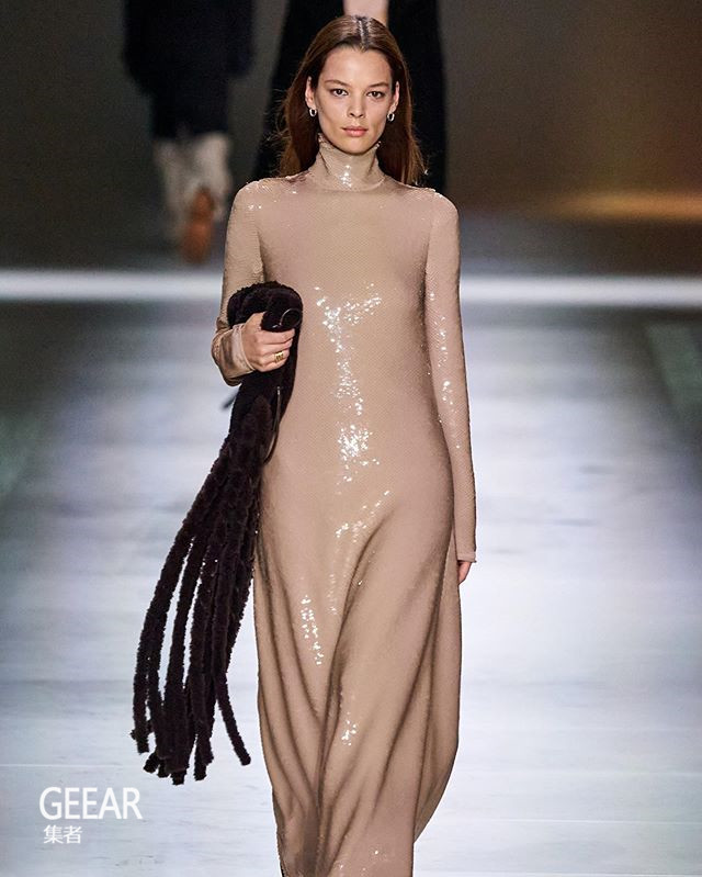 当极简美学变成流苏设计,这样的bottega veneta你还喜欢吗?