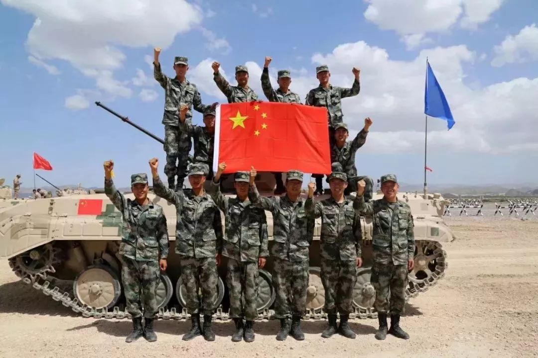 我军战车击败俄军卫冕苏沃洛夫突击比赛团体第一(图)