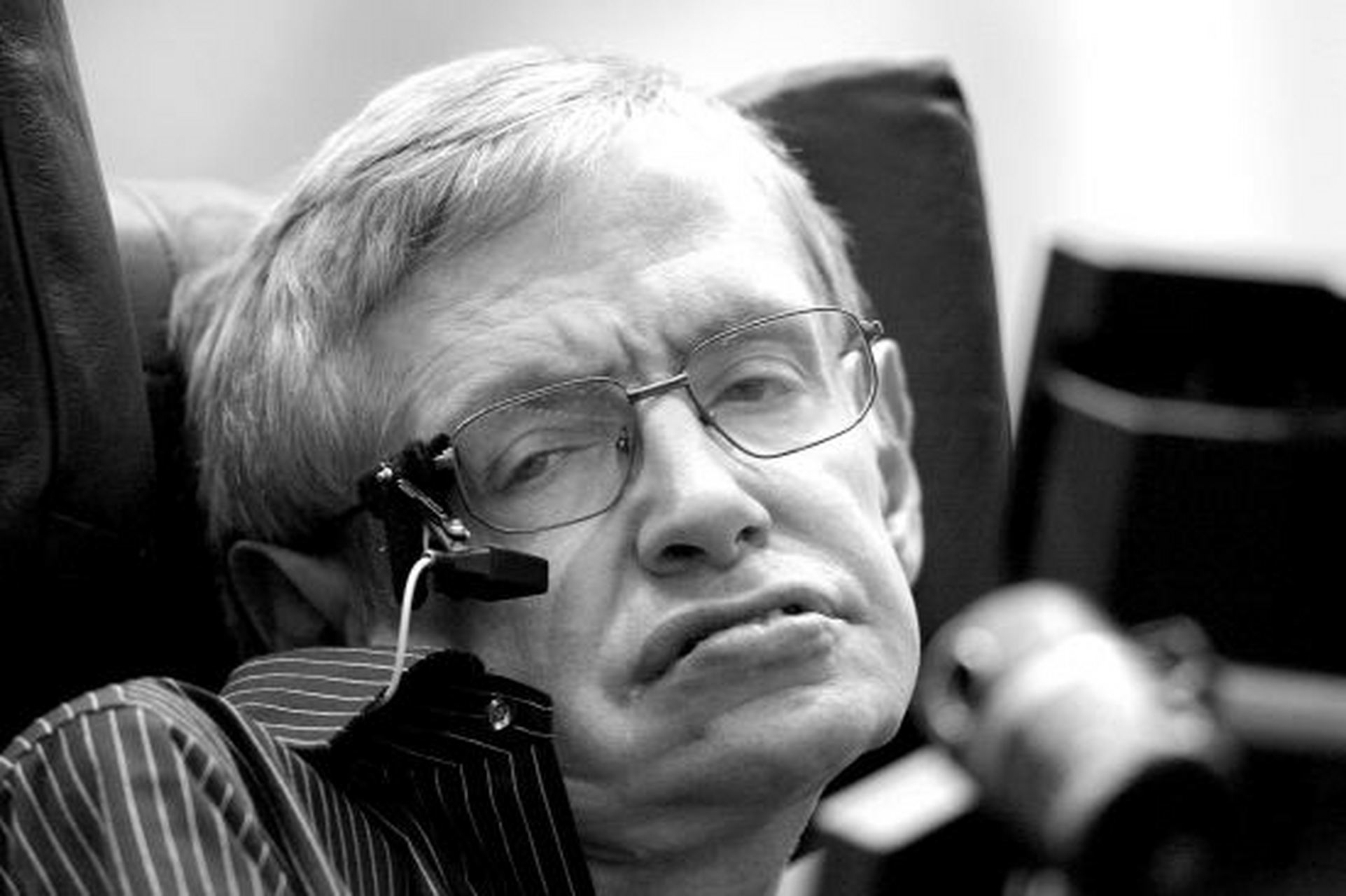 霍金逝世一周年#【霍金经典语录】我不认为我们能够