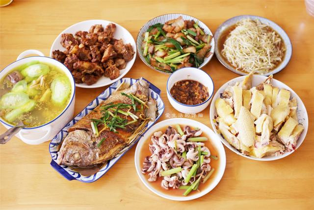 今年不拜年,一家6口的晚餐,简单几道菜,吃得舒服也开心!