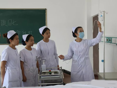 牡丹江护士学校图片