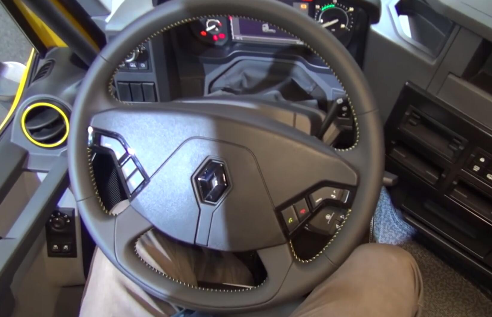 全新雷诺竞速限量版车型——雷诺t520运动卡车,有钱你也买不到!