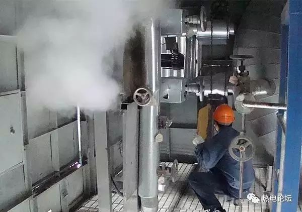 锅炉汽包水位计有哪几种?要是运行中漏了咋办?