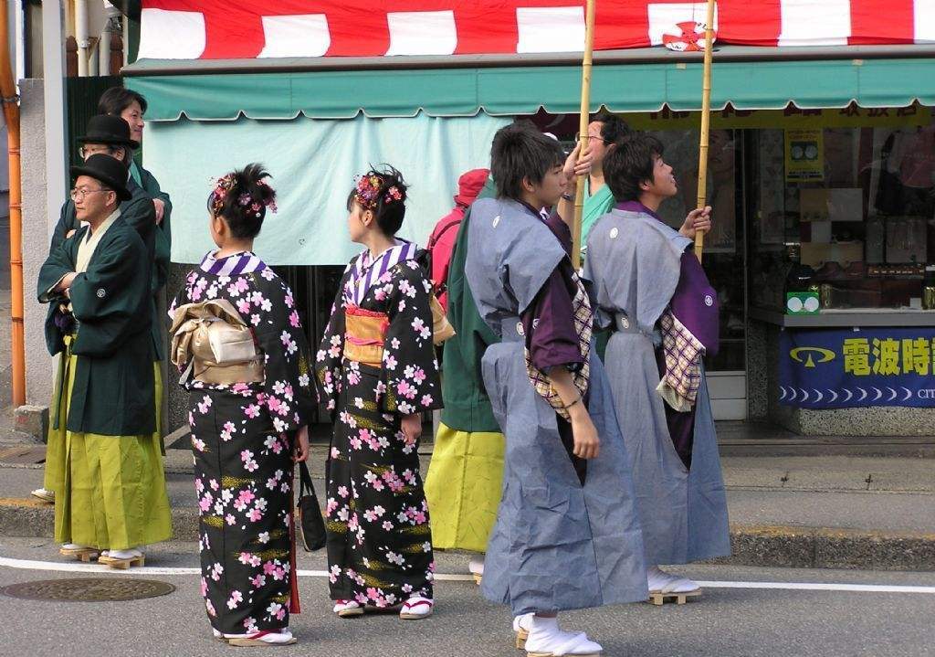 日本普通人的生活是怎样的?70多岁老人仍在工作,别想得太美好