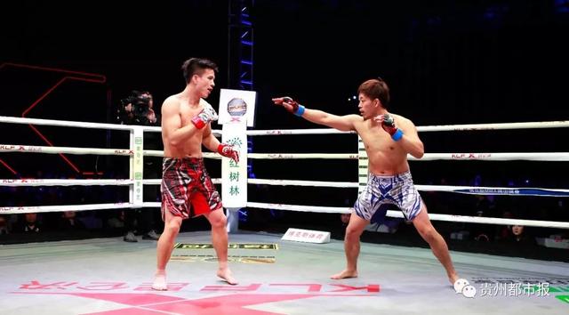 昆仑决搏击春晚 贵州"窜山豹"张美煊55秒ko日本拳手