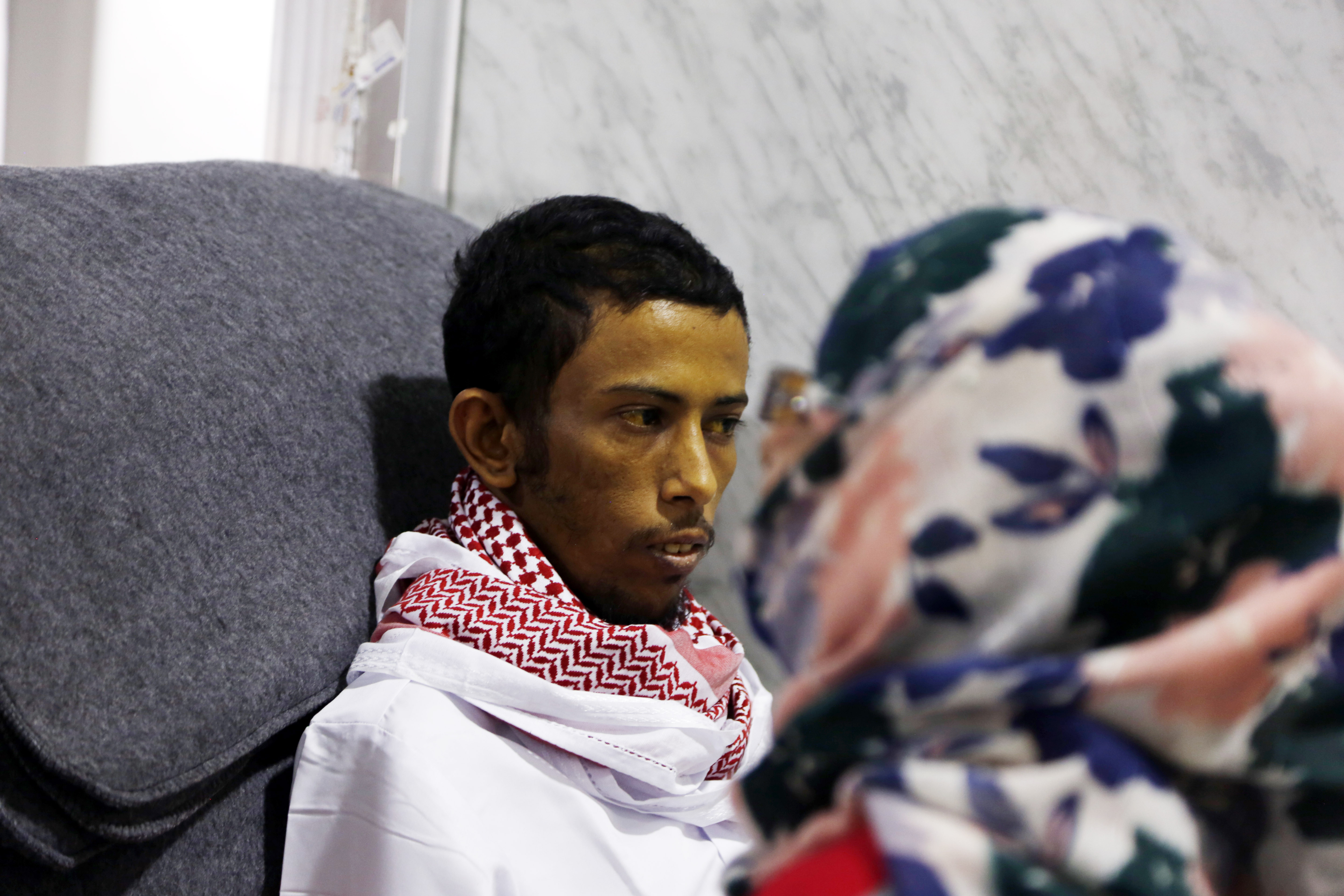 也门胡塞武装释放一名沙特战俘