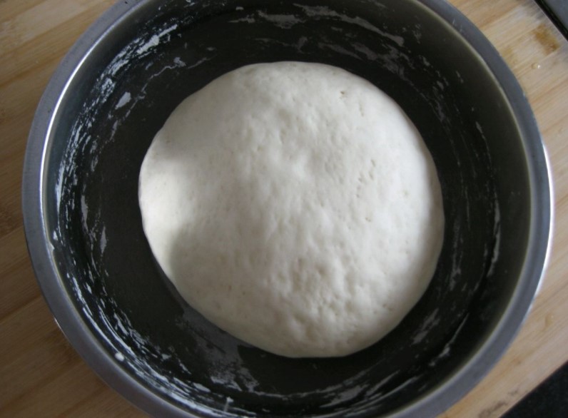 手把手教你做发面蒸包,过程步骤详细,掌握这3点,保证一次成功