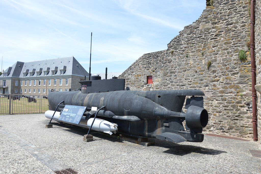 细品二战德国水下"末日武器",海豹级微型潜艇