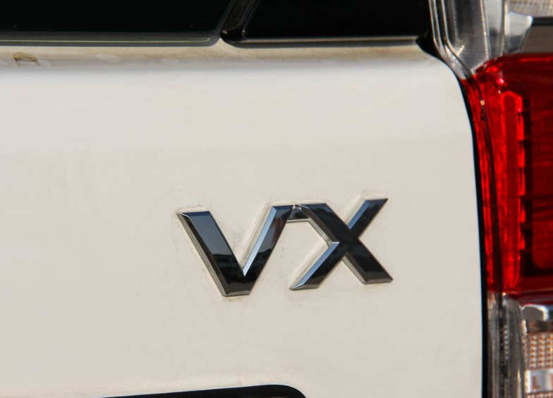丰田普拉多车尾:tx,txl,vx,vxl都是啥意思?了解下