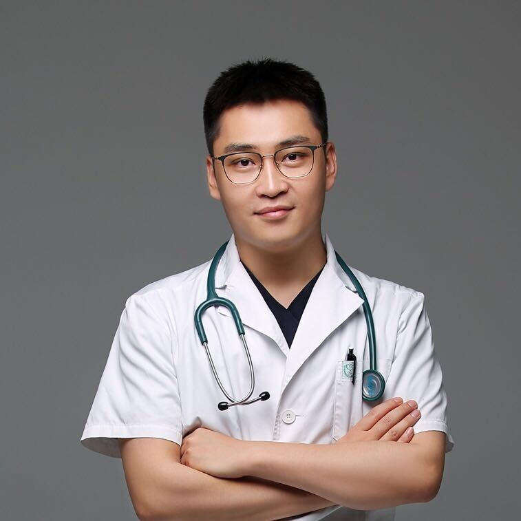 严肃活泼的吴医生