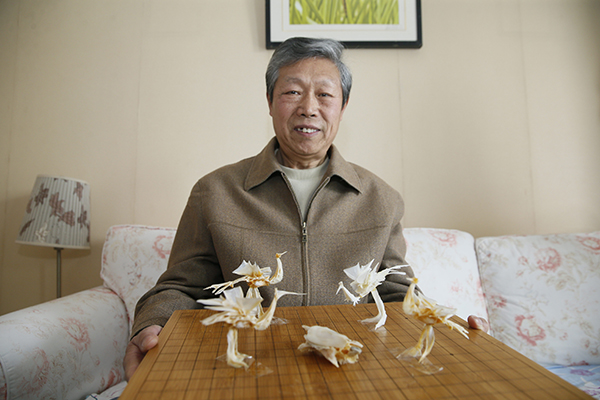 稀奇!鱼骨头也能做出工艺品