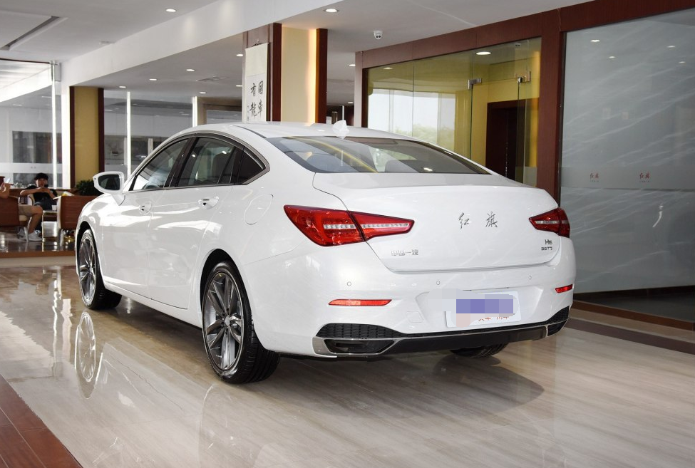 红旗h52018款 30td 智联灵动版,引领时尚,年轻人的向往