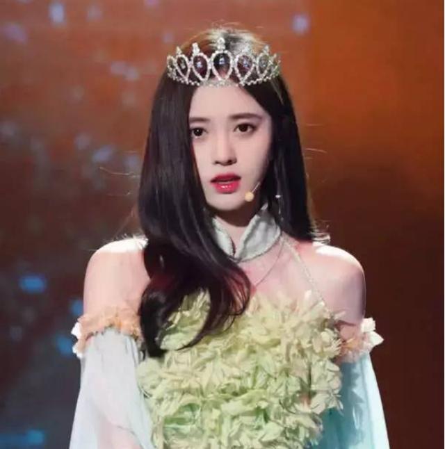 女明星戴皇冠有多美?babya级,赵丽颖s级,限制级非她莫属