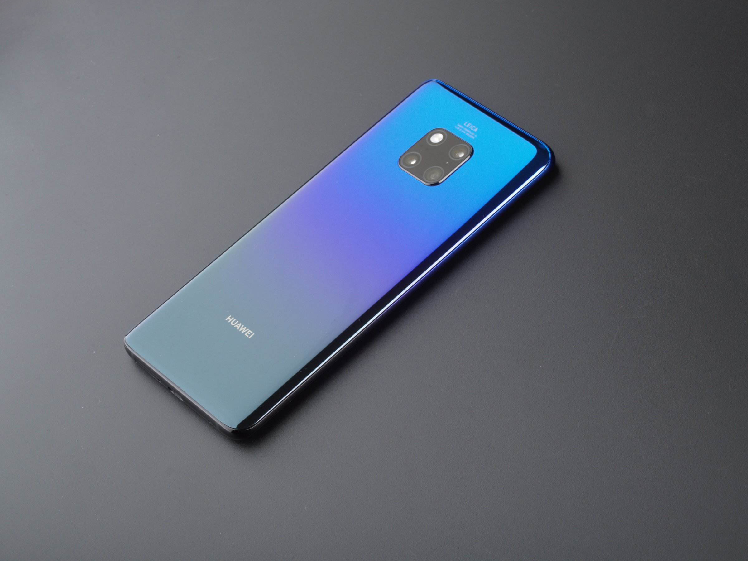 华为mate20多了一个x,却大不同!到底差在哪?