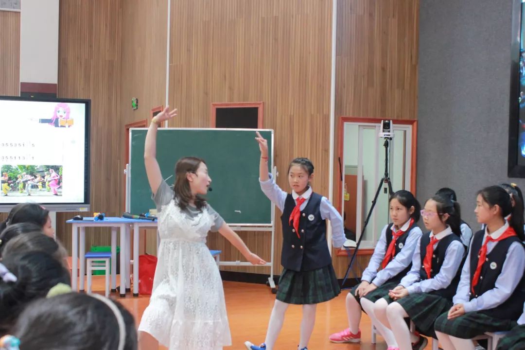 桐庐县学府小学:承办桐庐县"互联网 义务教育"教学研讨活动