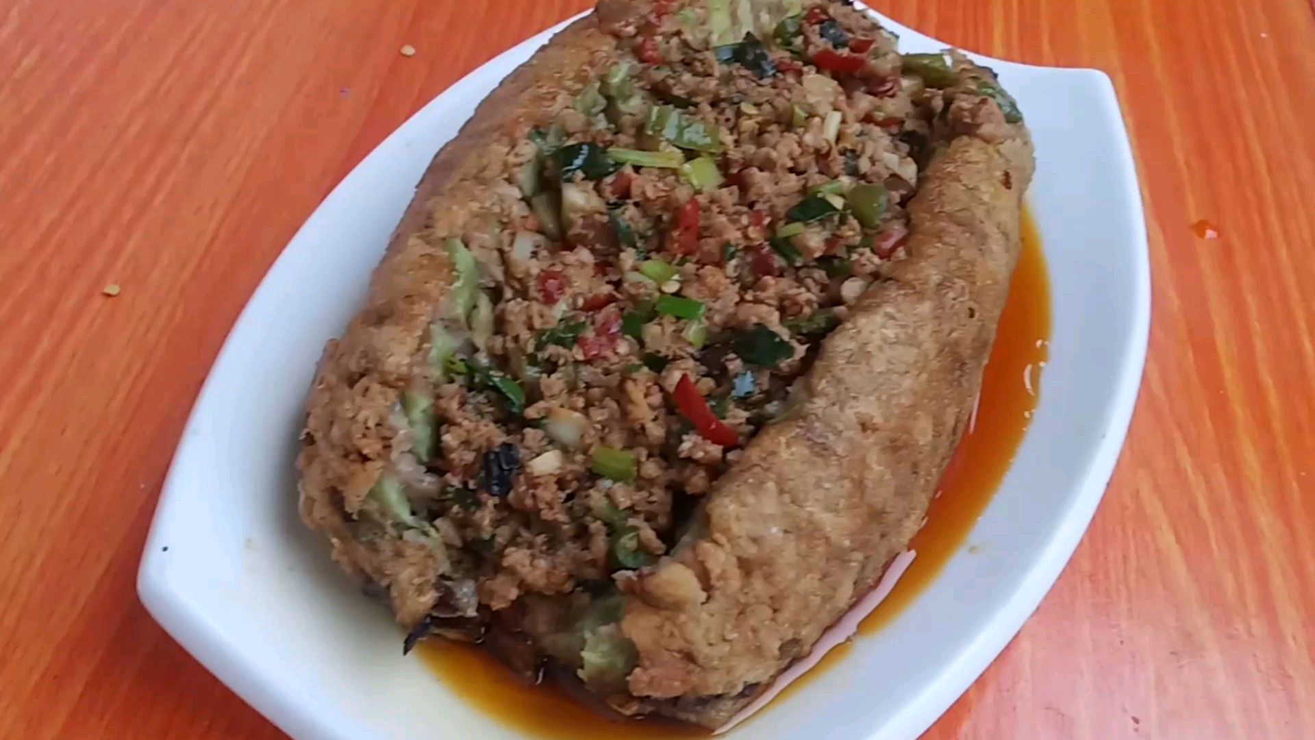 个大肉多的肉末茄子,吃着解馋,还过瘾