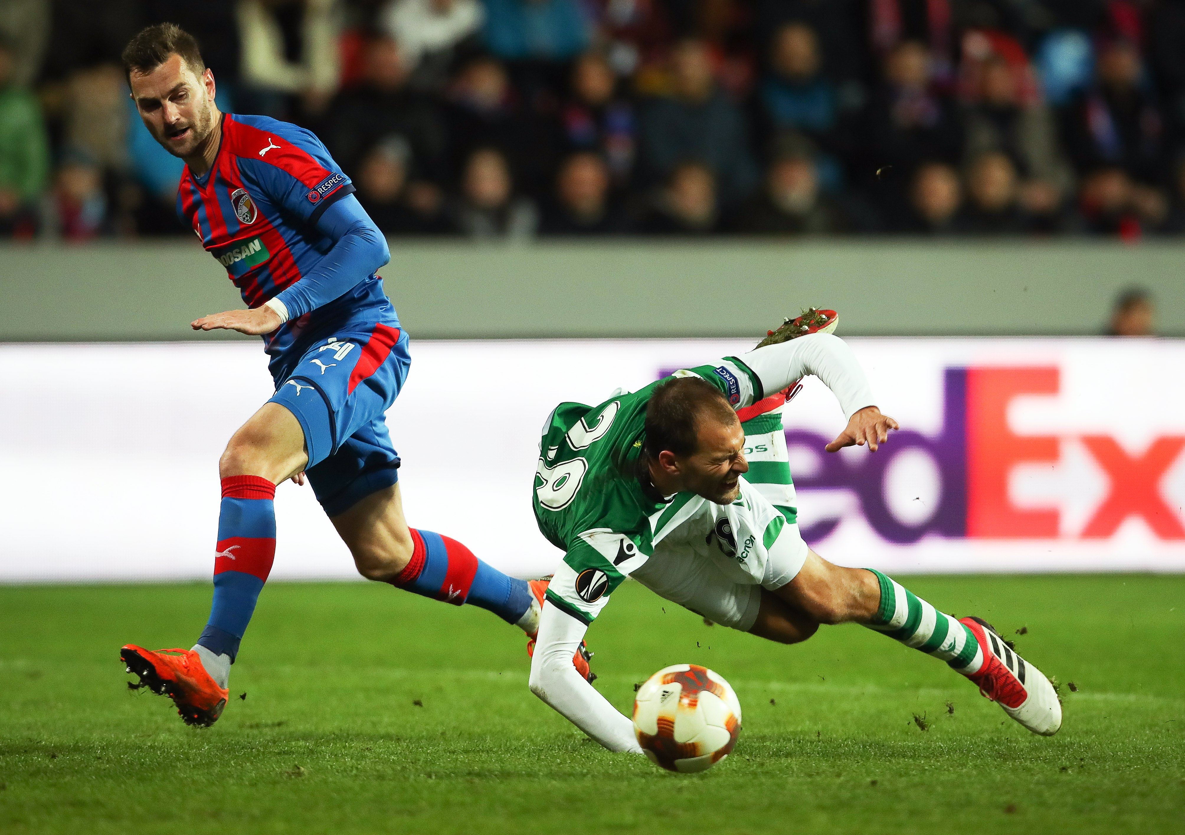 足球——欧罗巴联赛:里斯本竞技晋级八强(9)