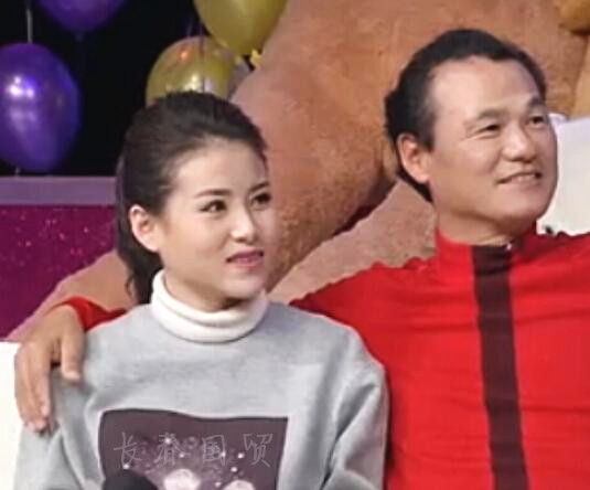 他曾因"流氓罪"判刑3年,把9岁弟子培养成妻子,今56岁幸福美满